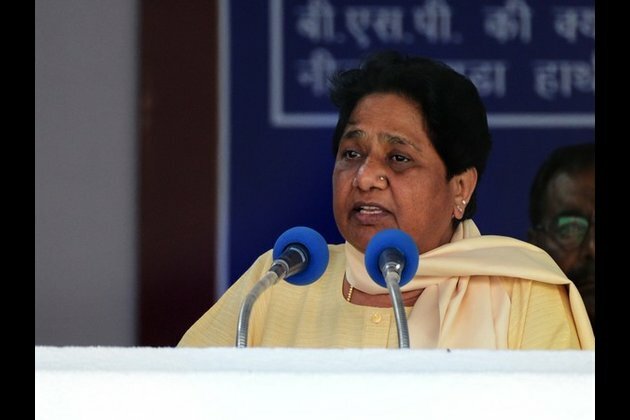 Mayawati raises questions on corporate tax cuts
