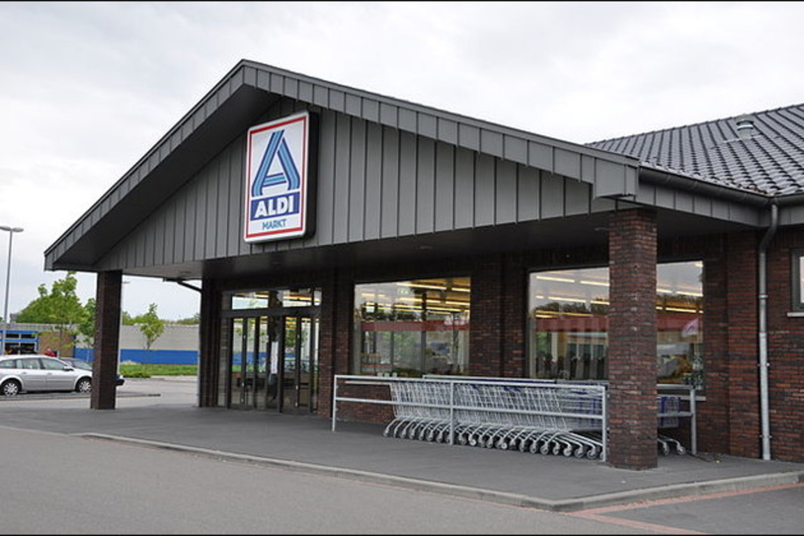 ACCC alleges price-fixing on staple vegetables sold in ALDI stores