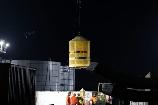 (SpotNews) U.S.-LOS ANGELES-TUNNEL COLLAPSE-RESCUE