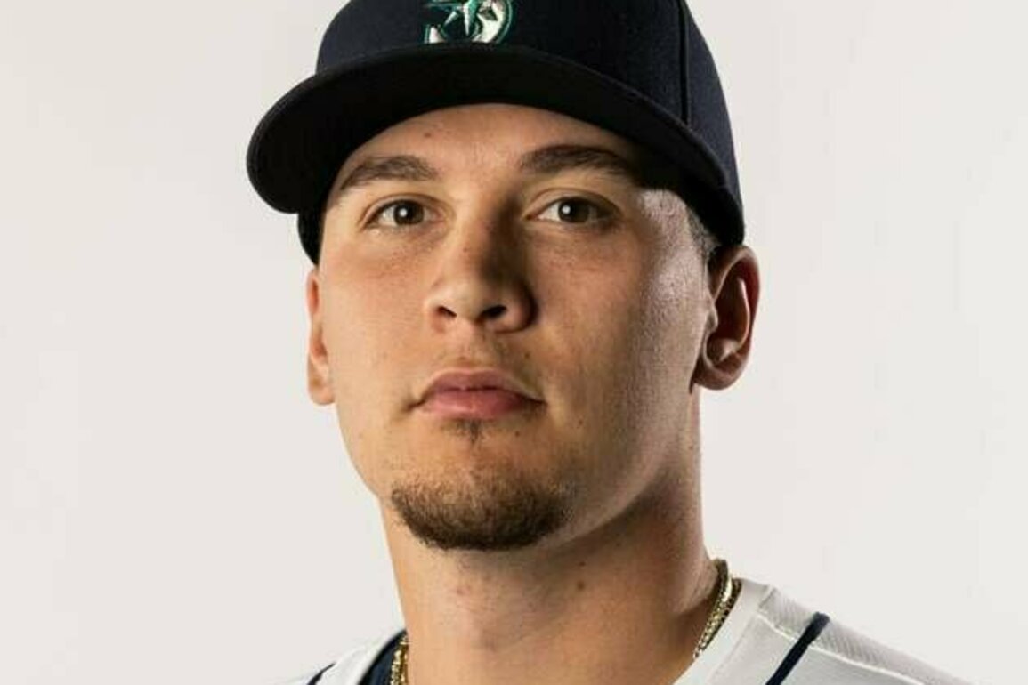 Mariners call up LHP Brandyn Garcia for debut