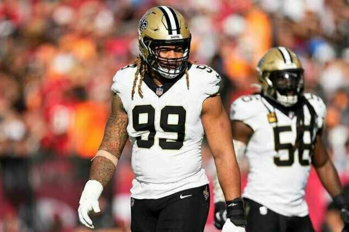 New Orleans Saints agree to terms with DE Chase Young