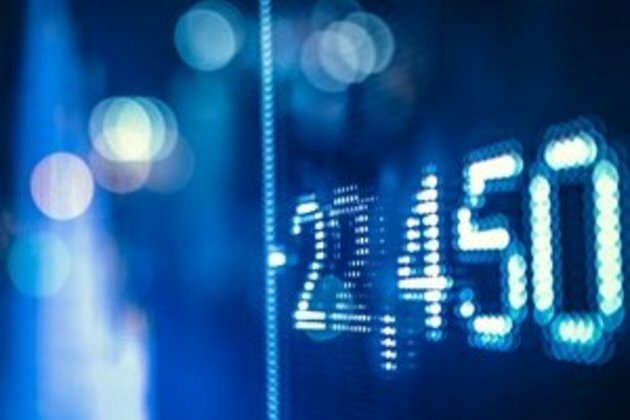 JSE slips as trade concerns spread