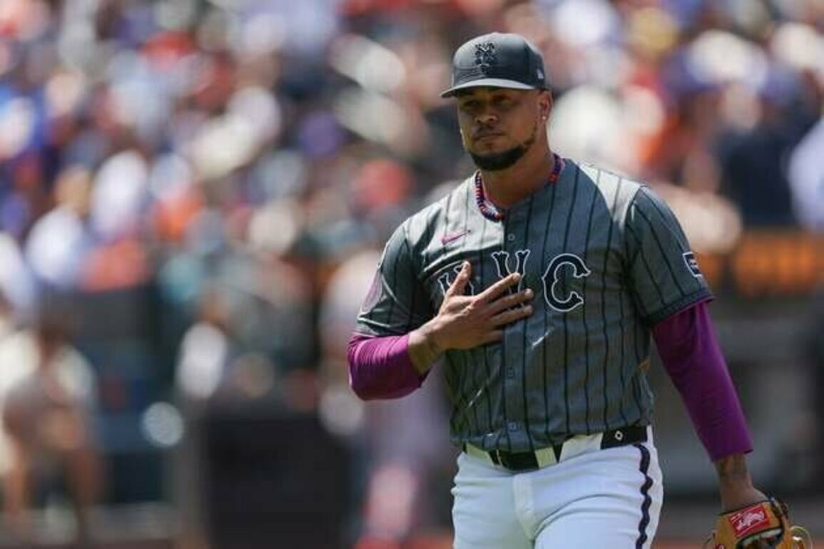 Mets demote Frankie Montas to bullpen, contemplate callup