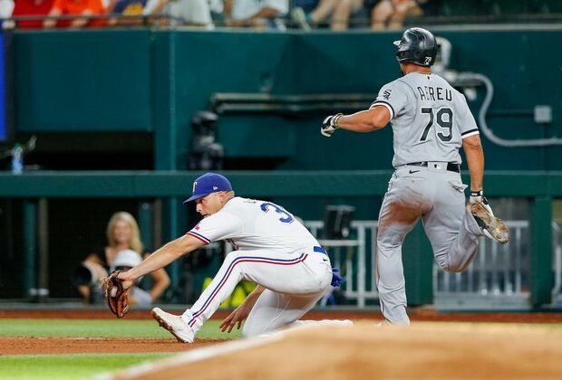 White Sox look for offense in series finale against Rangers