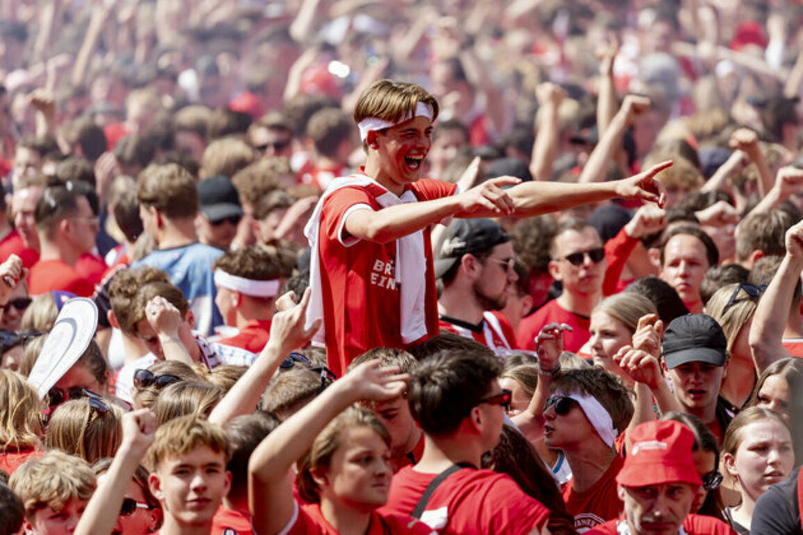 Fans celebrate PSV Eindhoven winning club's 26th Eredivisie title