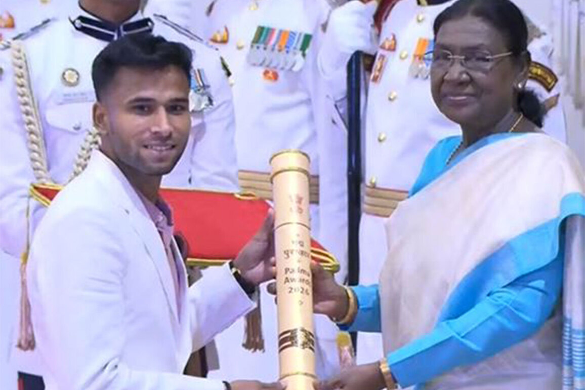 Paralympic gold medallist Praveen Kumar honoured with Padma Shri
