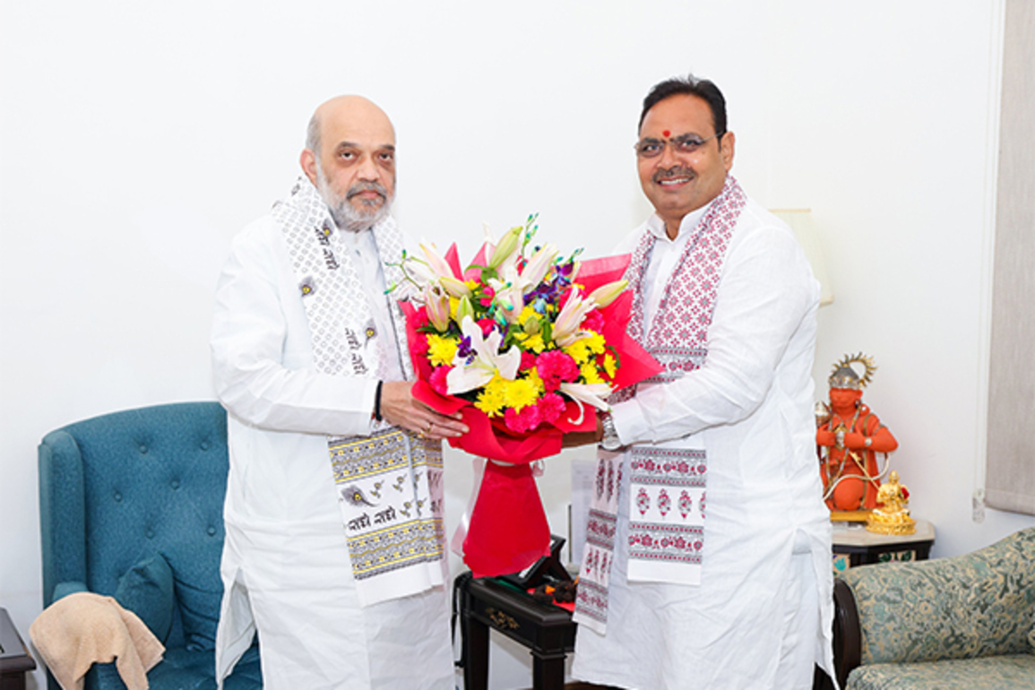 Delhi: Rajasthan CM meets Union Home Minister, discusses development projects in state