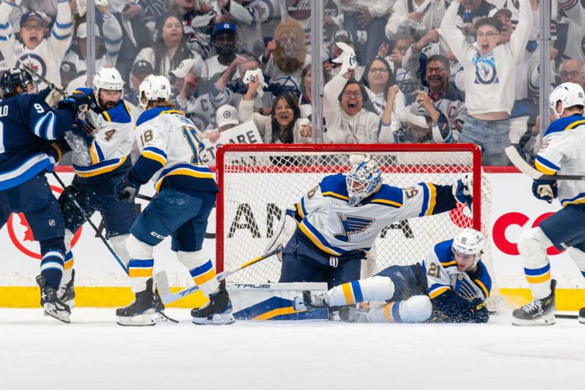 Blues keep close to Jets again in Game 2, but lose 2-1 to fall behind 2-0 in series