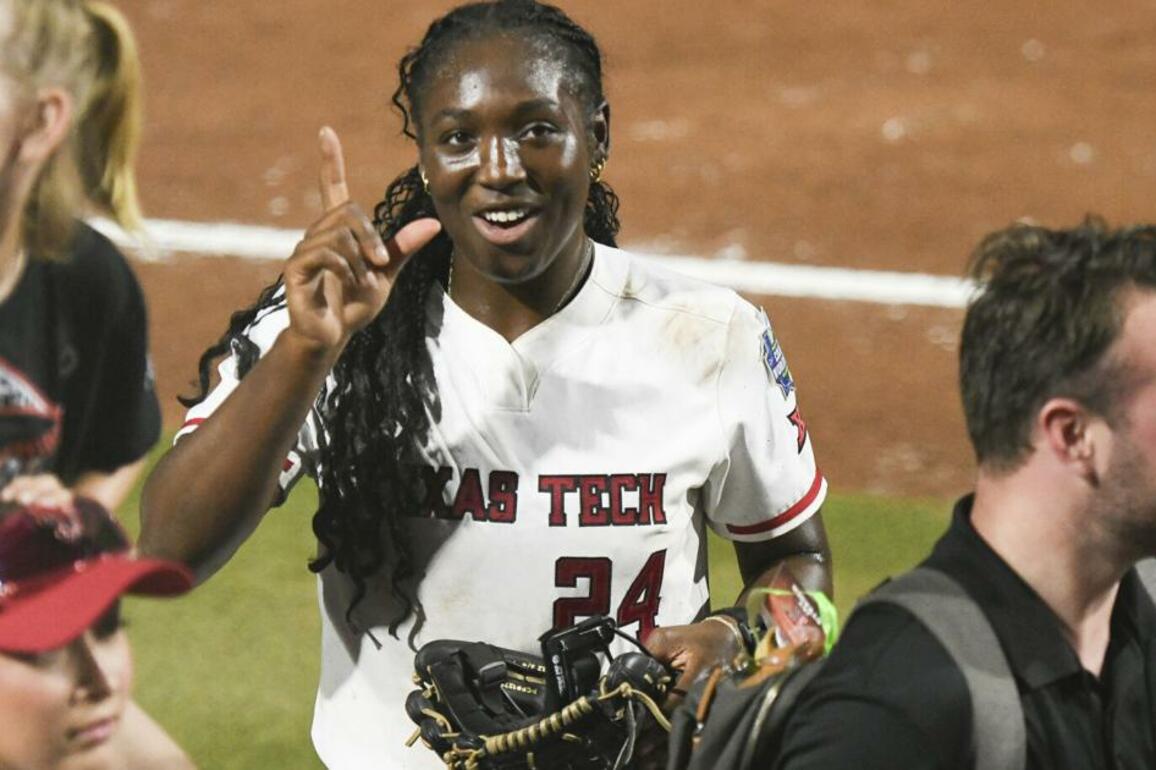 Judge approves $2.8B settlement; colleges can pay athletes