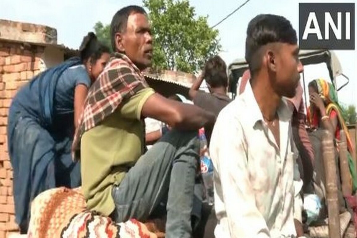 J-K: Migrant workers in Samba move to safer places amid cross-border shelling by Pakistan