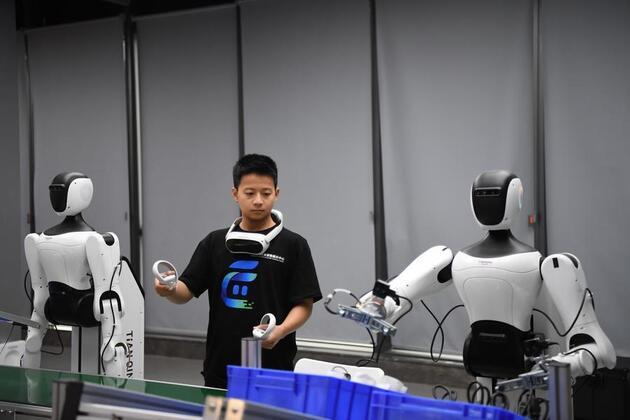 Solid foundation, new growth drivers underpin China's economic resilience