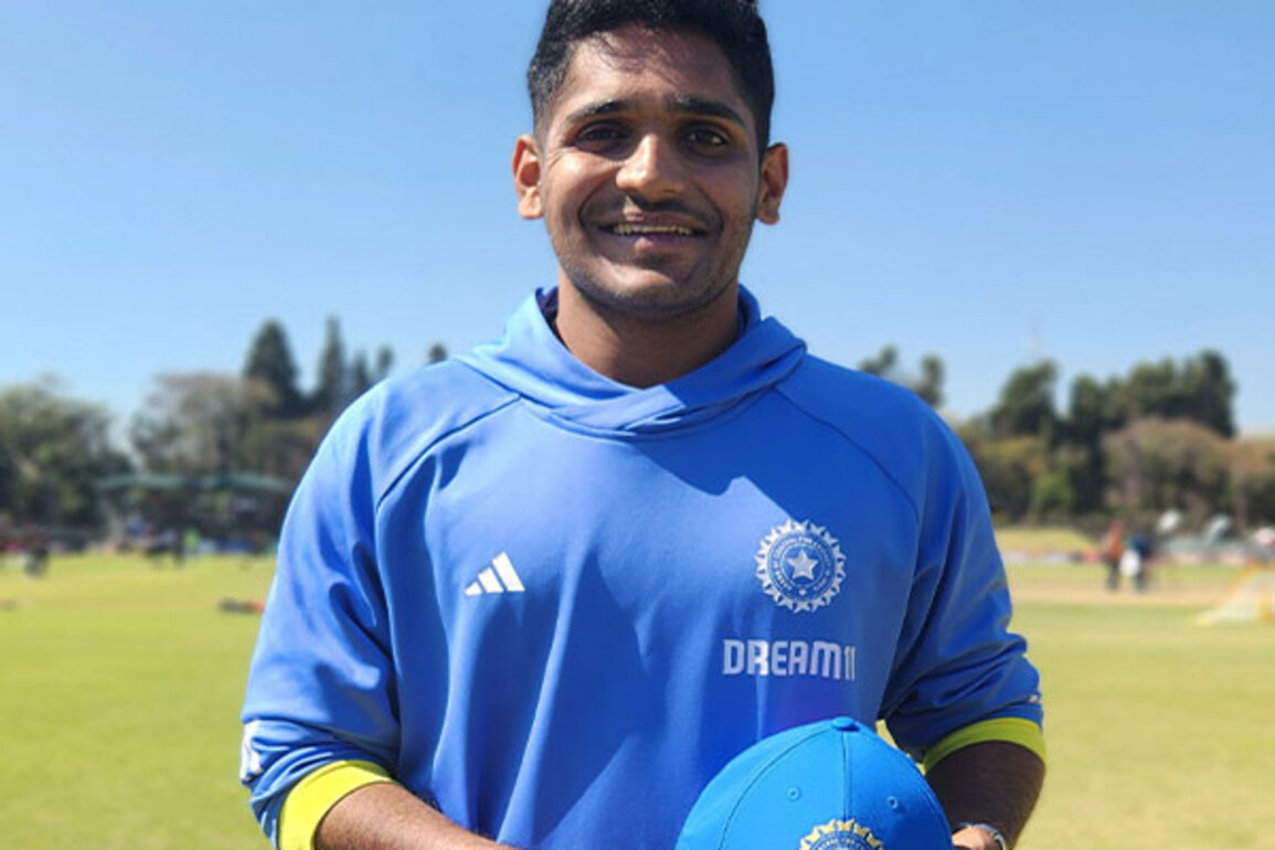 Was trying to impress him: Deshpande recalls bowling to MS Dhoni, aspires to play Test for India