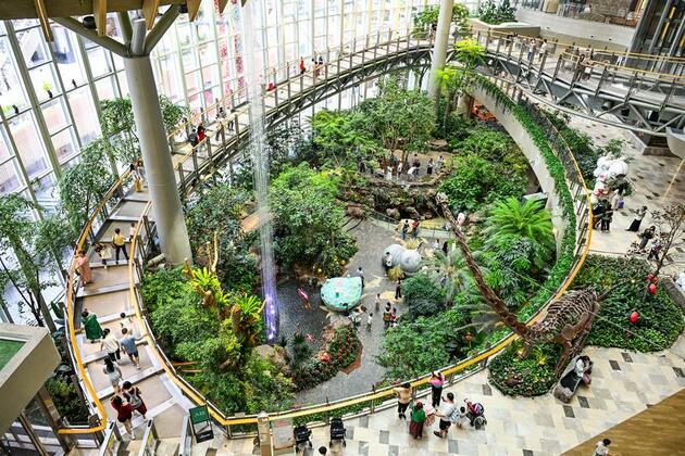 China's "618" shopping festival shifts focus to quality amid policy-driven upgrades