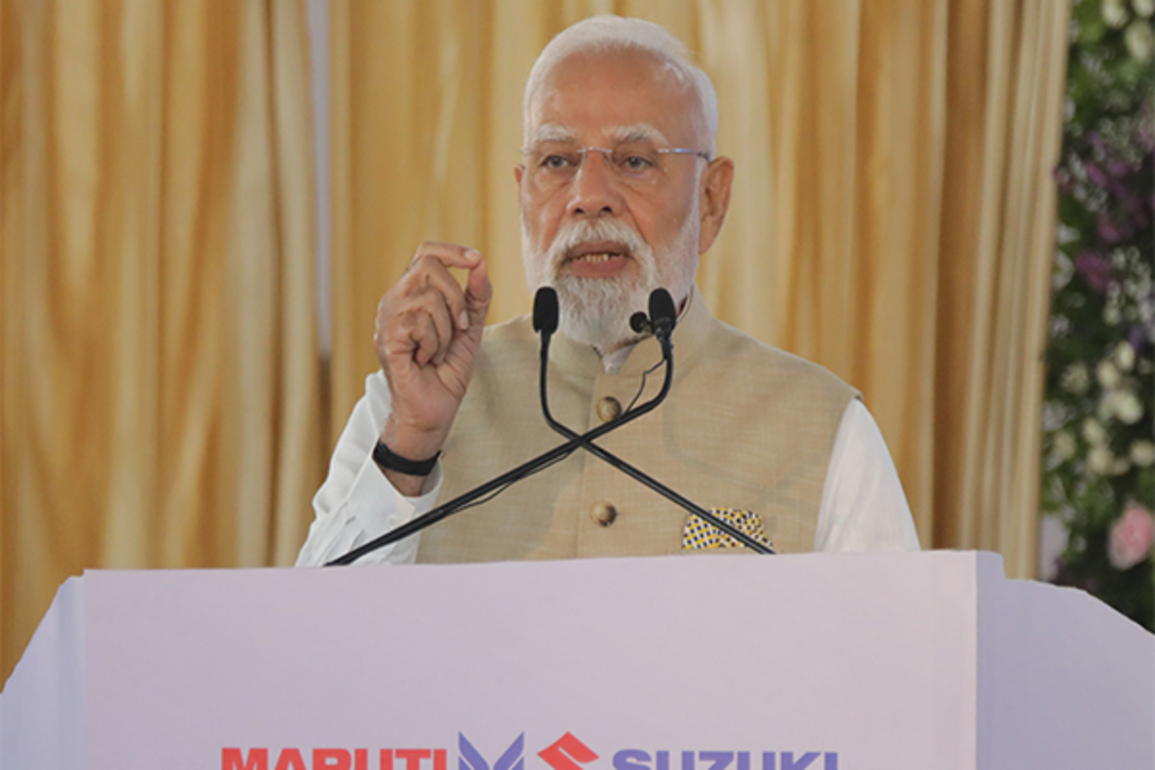 Prime Minister Modi receives heartfelt farewell at Ahmedabad airport