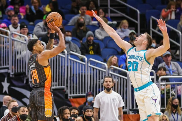 Surging Hornets top slumping Magic
