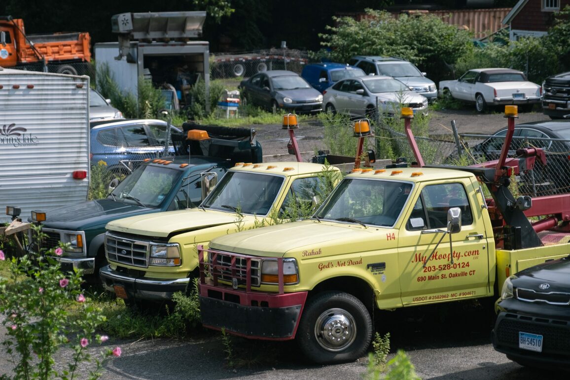 Ned Lamont signs CT anti-predatory towing reforms into law