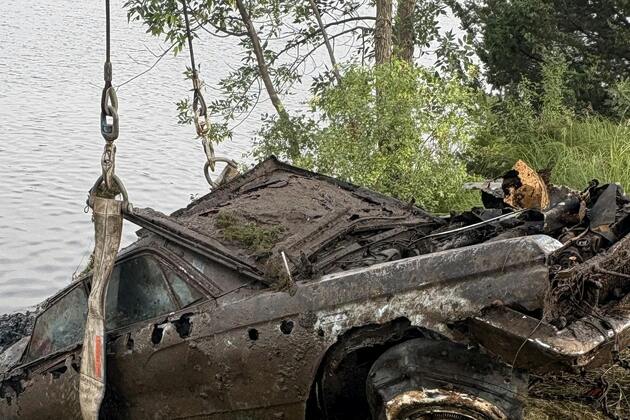 Opinion - A murder investigation, a boat launch and underwater cars