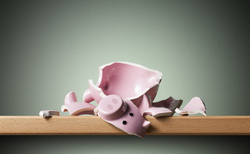 Cost of living reduces average monthly savings to under £100 for 4 in 10
