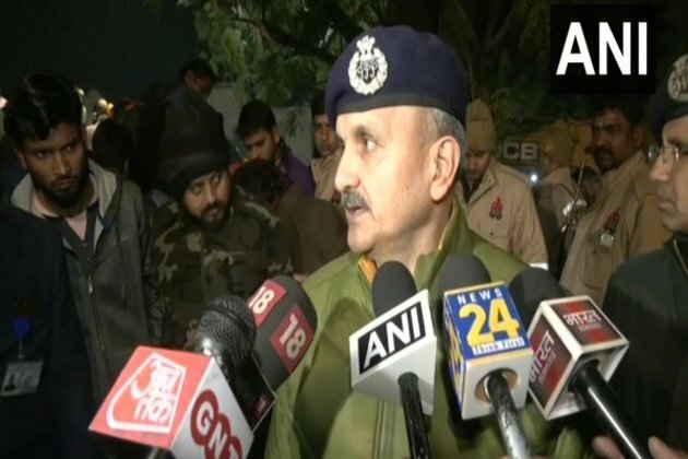 UP: Five people stuck under debris of collapsed building in Lucknow