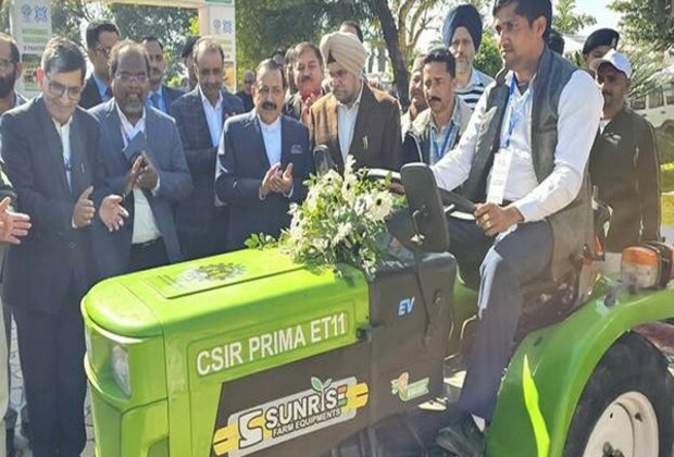 Union Minister Jitendra Singh flags off CSIR's E-Tractor roadshow from Jammu to Kanyakumari