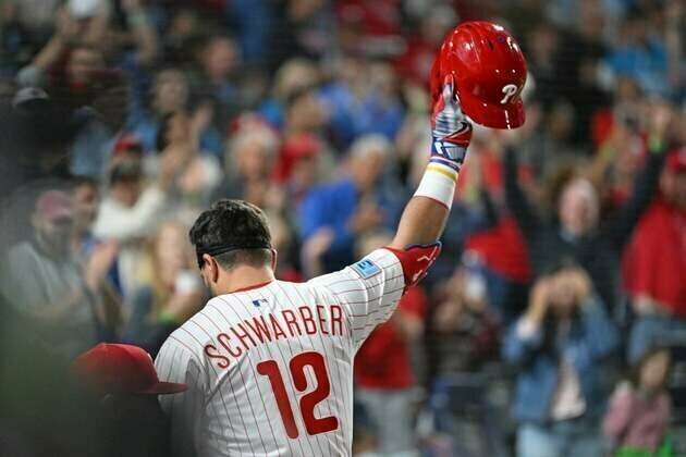 Kyle Schwarber hits 50th HR, Ranger Suarez fans 12 as Phils top Mets
