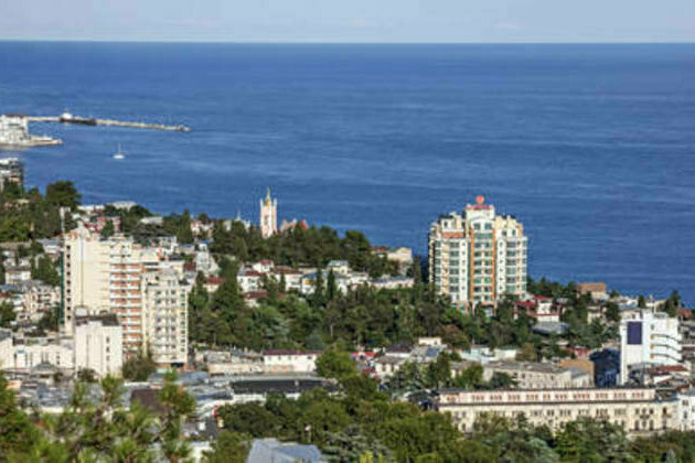 Trump eyeing Crimea as 'international resort' - Hersh