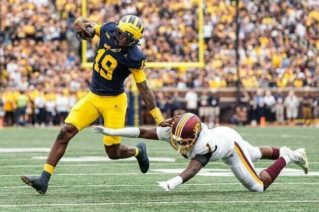 Bryce Underwood helps No. 23 Michigan maul Central Michigan
