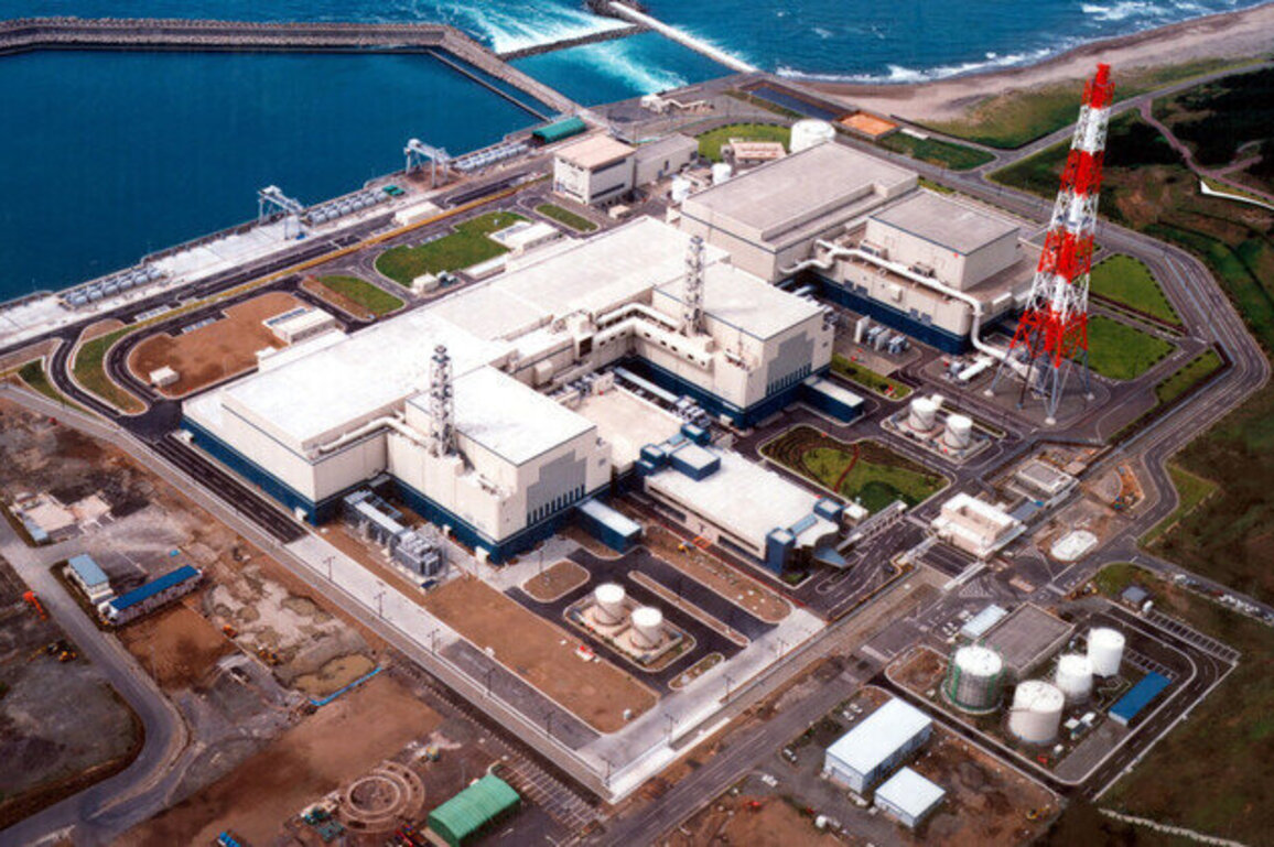 Malfunction forces worlds largest nuclear reactor to shut down