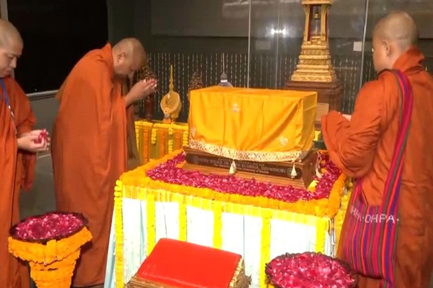 Sacred devnimori relics of Lord Buddha reaches Delhi ahead of public veneration in Colombo