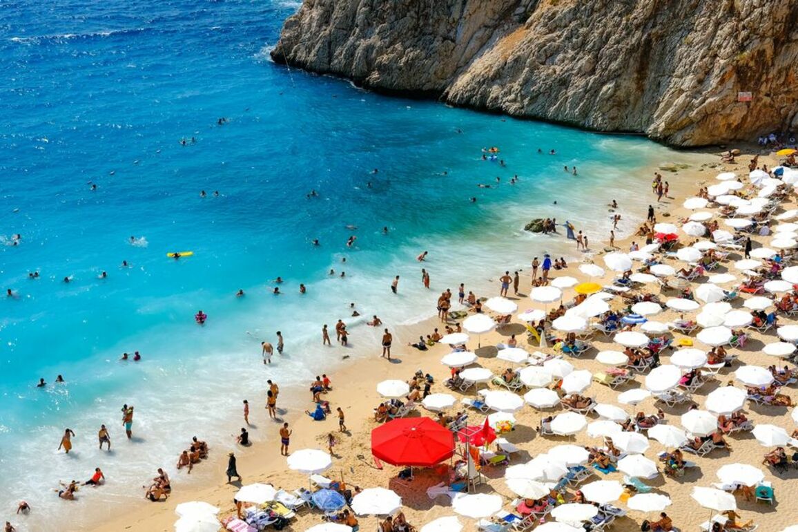 Brits ditch popular holiday destination as 'it's ripping people off'