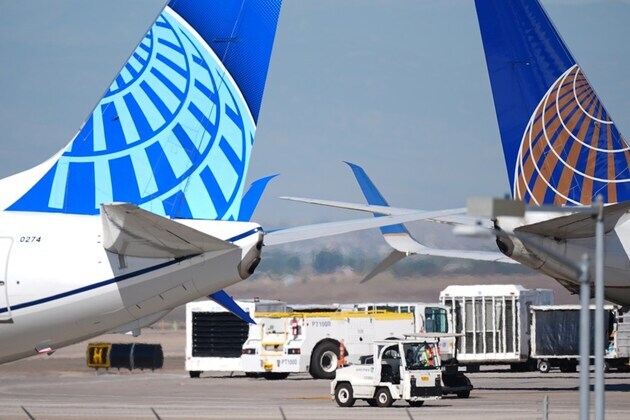 1 injured after truck strikes plane at DIA, disrupting flight
