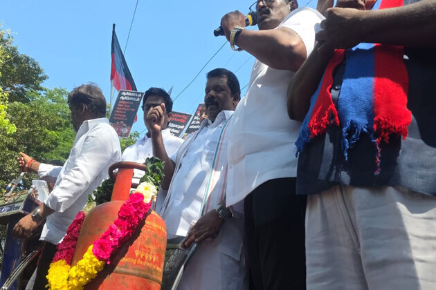DMK, Congress, VCK stage protest over LPG shortage in Chennai