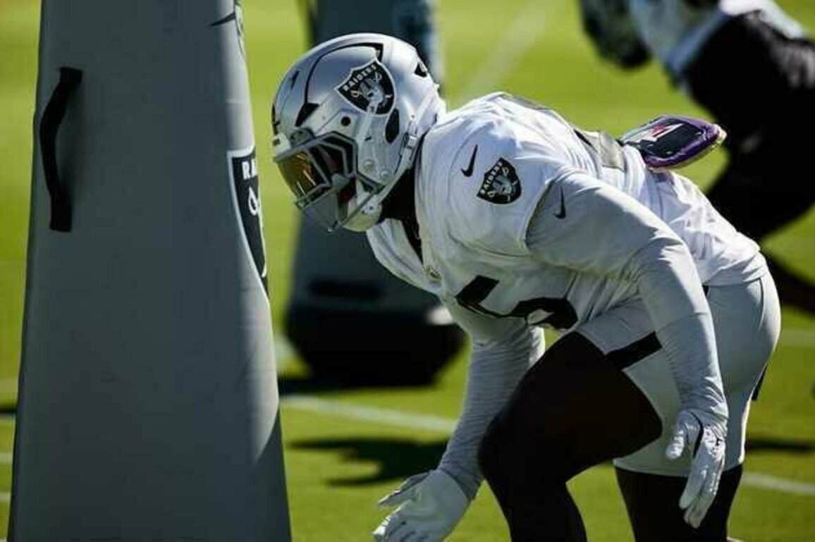 Raiders no bajan la cabeza de cara a duelo contra Titanes