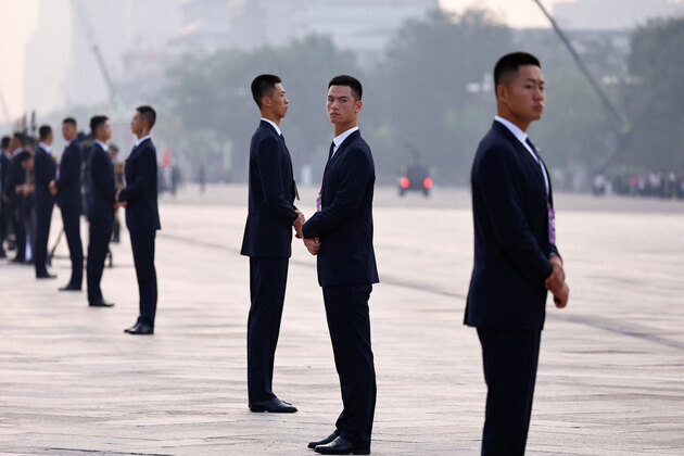 China shuns any nuclear commitments... for itself