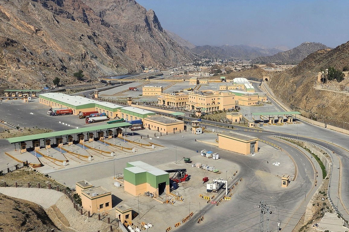 Afghan national's body at Torkham handed over after pause in Operation Ghazab lil-Haq