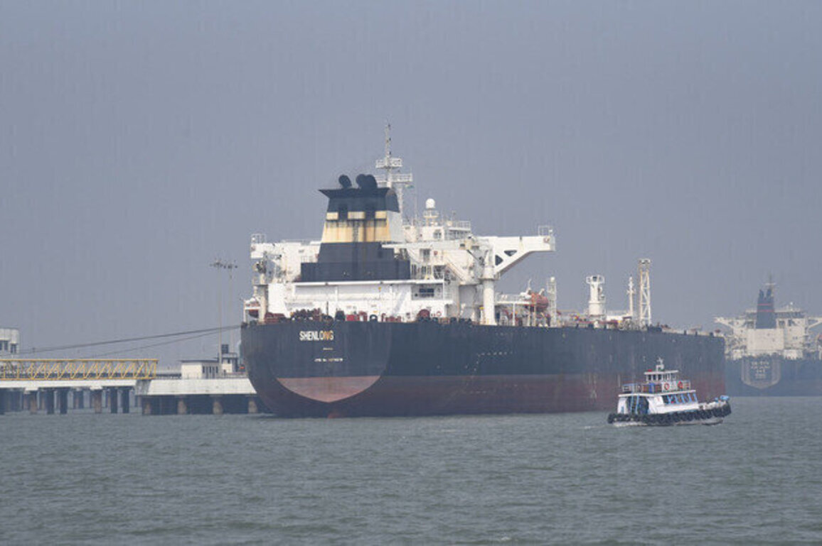 How the world has reacted to Trumps call to patrol the Hormuz Strait