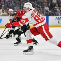 Red Wings escape in shootout after Kings make late comeback
