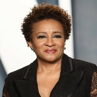 Wanda Sykes urges Hollywood to 'protect our trans brothers and sisters'