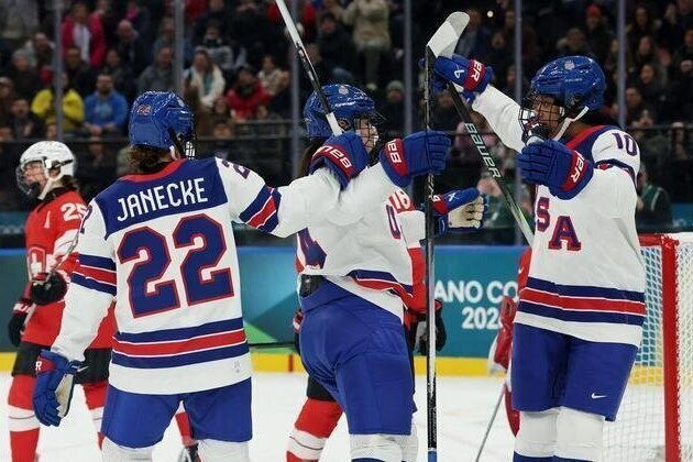Joy Dunne leads US women's hockey to rout of Switzerland