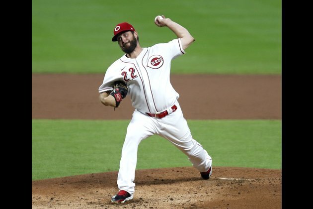 Facing Royals, Reds hope Miley continues starters' success