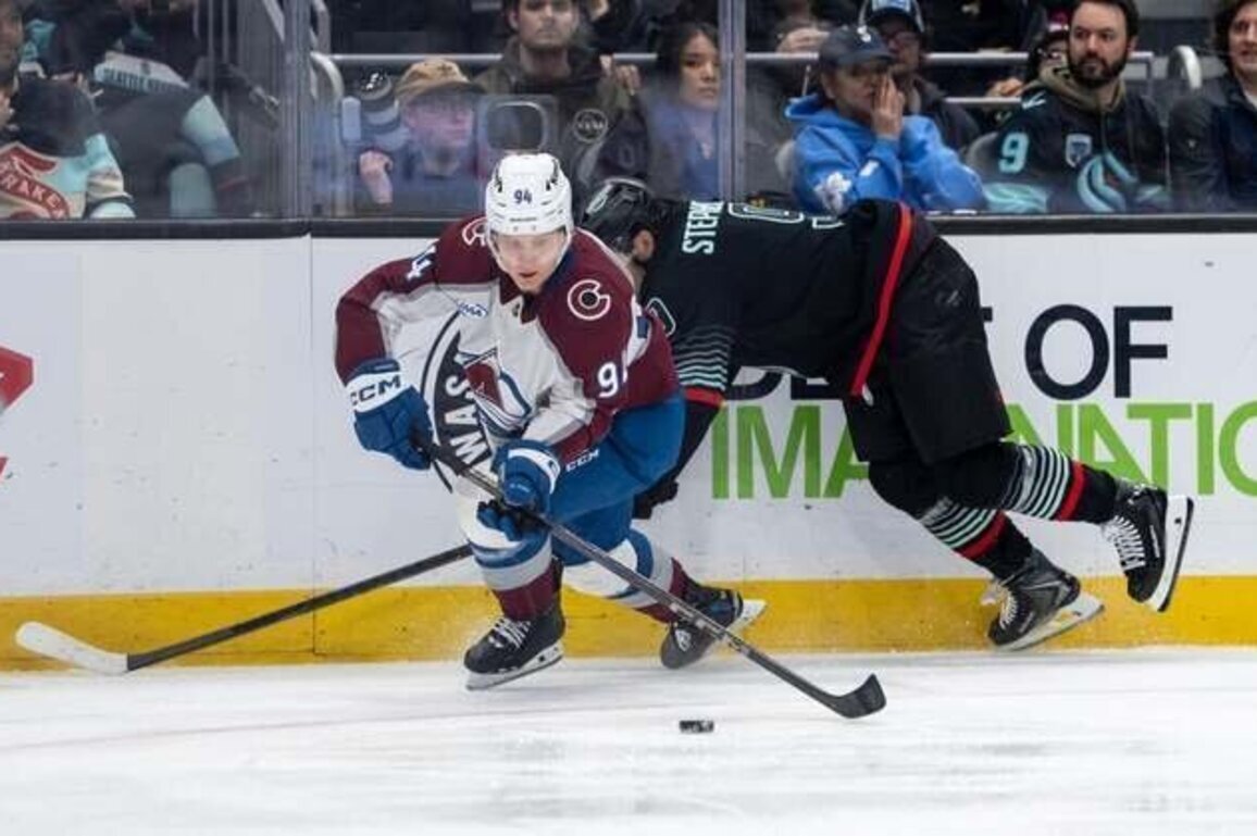 Nathan MacKinnon's 4-point game sparks Avs over Kraken