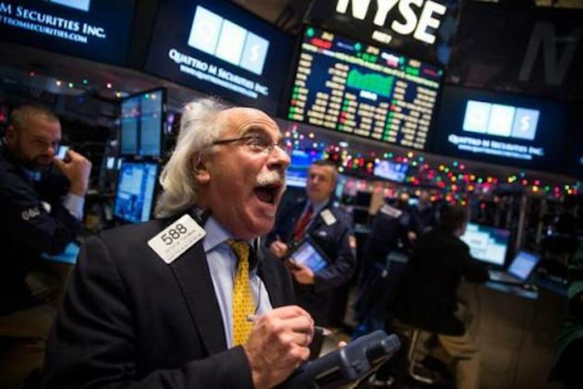 U.S. stocks rally continues Monday, Dow Jones adds 353 points
