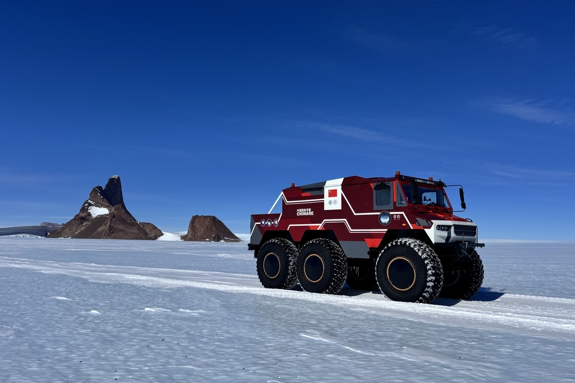 ANTARCTICA-CHINA-SELF-DEVELOPED VEHICLE-TESTING