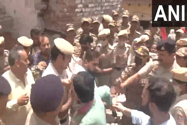 "BJP aur Rekha Gupta ko jhuggi waalon ki haay lagegi," says Atishi as police detains her during anti-demolition protests
