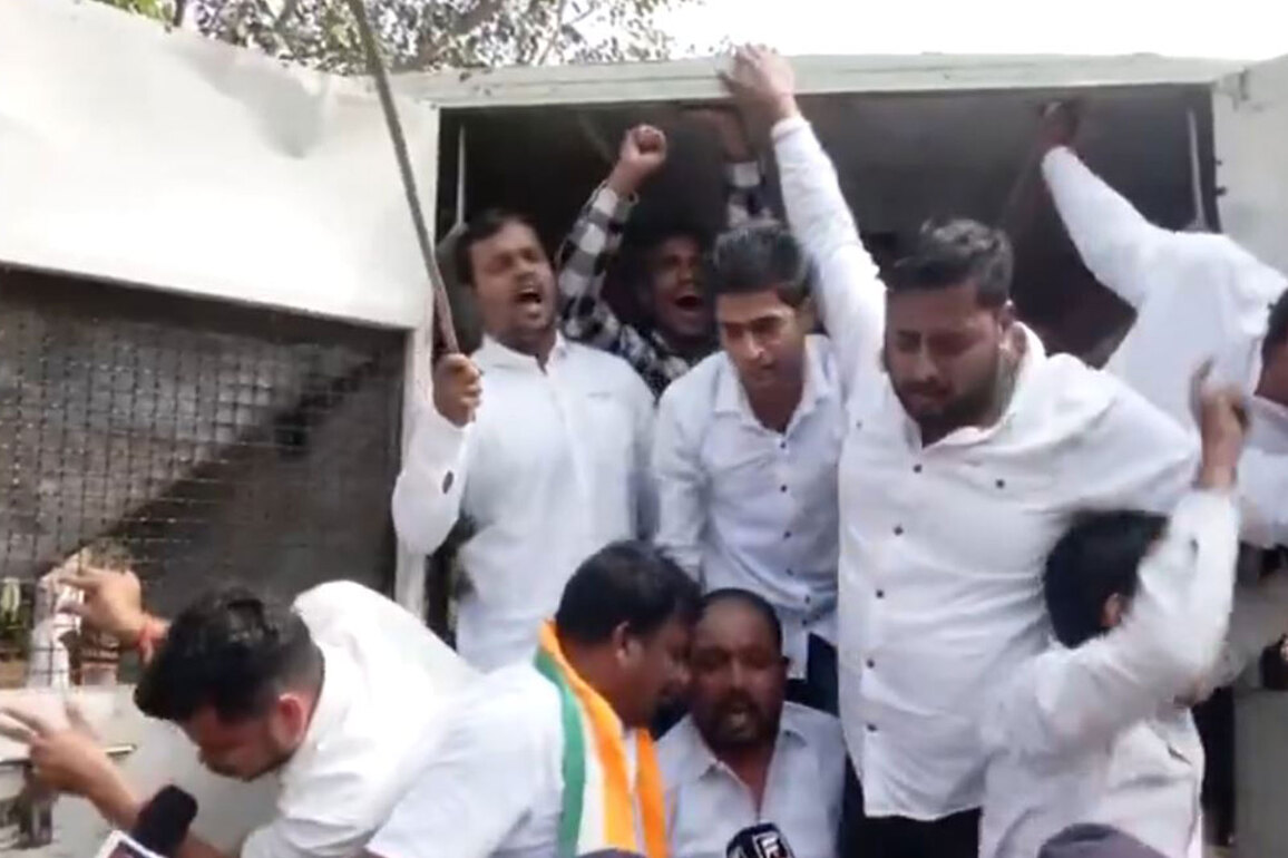 Odisha Police detains Youth Congress members while protesting over gang rape case, demands CM Majhi's resignation