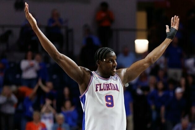 Florida jumps to No. 2 behind Auburn in men's Top 25