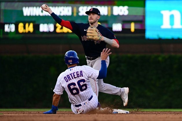 Cubs topple Red Sox 3-1 for fourth straight win