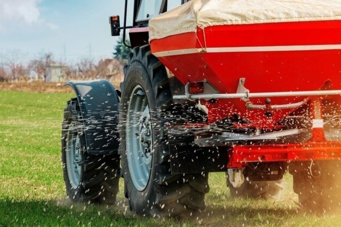 Steep spike in fertilizer prices affecting Arkansas farmer's bottom lines