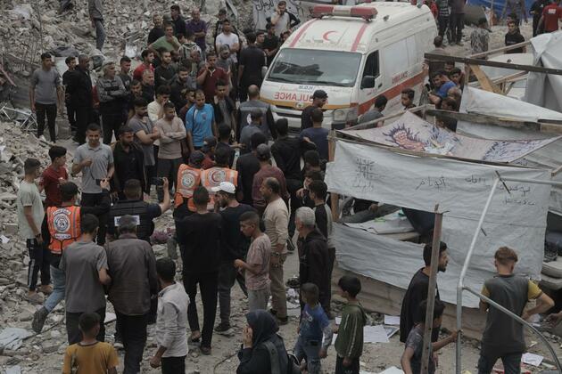 Death toll of Palestinians from Israeli attacks in N. Gaza surpasses 100: civil defense
