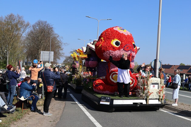 THE NETHERLANDS-BENNEBROEK-FLOWER PARADE